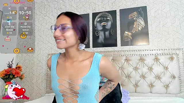 Snapshot of MeganRosseX chatting on January 17, 2026, 8:56 pm MeganRosseX online show from January 17, 2026, 8:56 pm