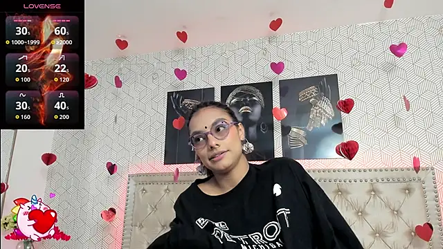 Snapshot of MeganRosseX chatting on February 8, 2026, 6:05 pm MeganRosseX online show from February 8, 2026, 6:05 pm