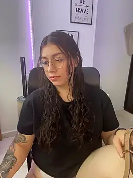 Snapshot of soffmoon chatting on February 11, 2026, 9:14 pm soffmoon online show from February 11, 2026, 9:14 pm