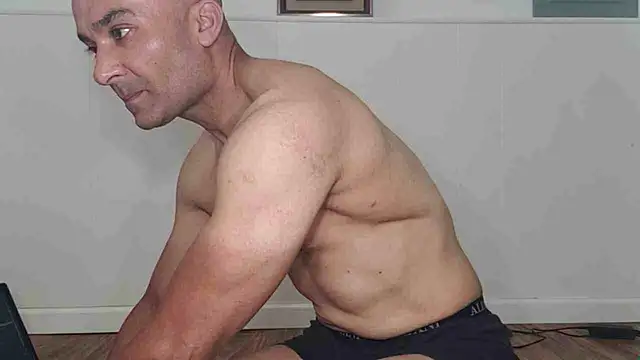 Snapshot of Bilie_Desire chatting on August 2, 2026, 7:00 pm Bilie Desire online show from August 2, 2026, 7:00 pm