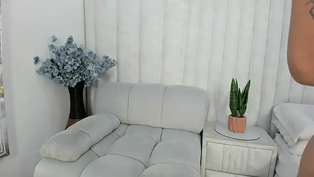 Snapshot of Im_Kharla chatting on February 24, 2026, 7:59 pm Im Kharla online show from February 24, 2026, 7:59 pm