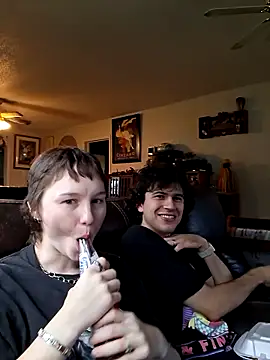 Snapshot of SugarNCinnamon chatting on June 6, 2026, 7:19 pm SugarNCinnamon online show from June 6, 2026, 7:19 pm