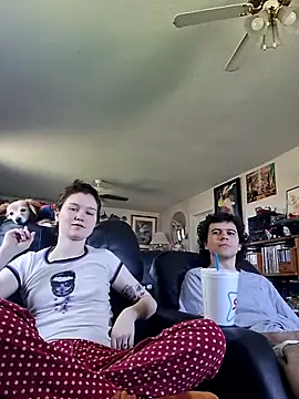 SugarNCinnamon online show from May 4, 2026, 7:17 pm