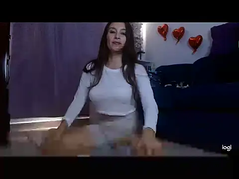 Snapshot of Almaglow_ chatting on February 17, 2026, 7:55 pm Almaglow online show from February 17, 2026, 7:55 pm