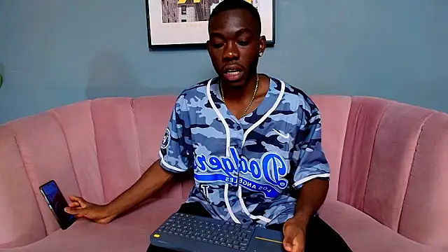 Snapshot of bro_friends chatting on February 3, 2026, 1:05 am bro friends online show from February 3, 2026, 1:05 am