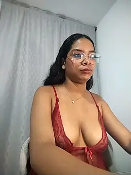 Snapshot of KATALINA_SANTANA_ chatting on April 21, 2026, 11:55 pm KATALINA SANTANA online show from April 21, 2026, 11:55 pm