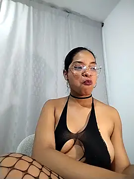 Snapshot of KATALINA_SANTANA_ chatting on April 12, 2026, 2:04 am KATALINA SANTANA online show from April 12, 2026, 2:04 am