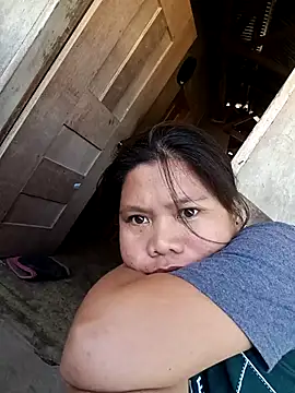 Snapshot of Hannah_4u chatting on February 17, 2026, 4:43 am Hannah 4u online show from February 17, 2026, 4:43 am