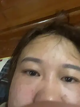 Snapshot of Liness101 chatting on February 4, 2026, 12:05 am Liness101 online show from February 4, 2026, 12:05 am