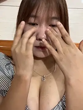 Snapshot of Liness101 chatting on February 5, 2026, 2:29 am Liness101 online show from February 5, 2026, 2:29 am