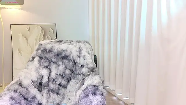 Miaomiao Baby520 online show from April 14, 2026, 8:41 am