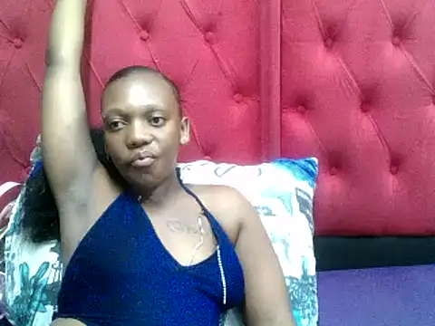 brownskingirl25 online show from January 5, 2026, 8:01 pm