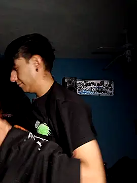 Hxzelmxnix online show from February 28, 2026, 7:41 am