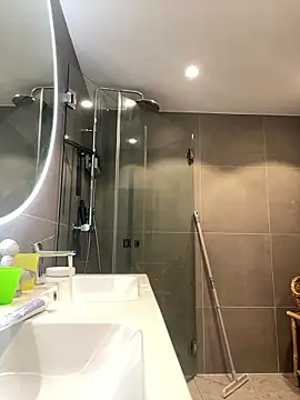 Snapshot of Pierre4tjyxx chatting on January 14, 2026, 5:44 am Pierre4tjyxx online show from January 14, 2026, 5:44 am