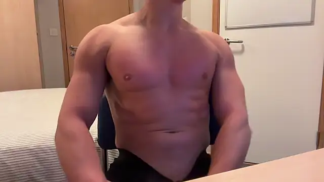Snapshot of Tommy2165 chatting on April 19, 2026, 8:33 pm Tommy2165 online show from April 19, 2026, 8:33 pm