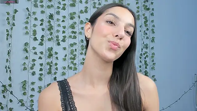 Snapshot of stella_torres chatting on January 14, 2026, 4:38 am stella torres online show from January 14, 2026, 4:38 am