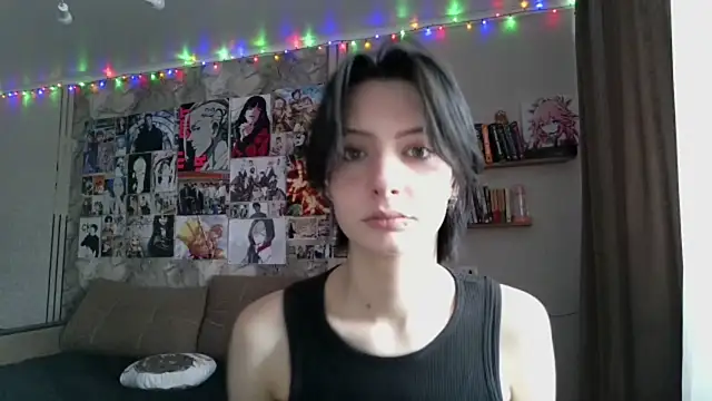 LxayBloom online show from January 12, 2026, 10:22 am