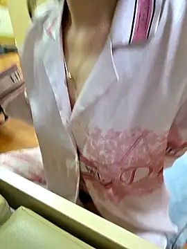 moon baby99 online show from February 11, 2026, 8:58 am