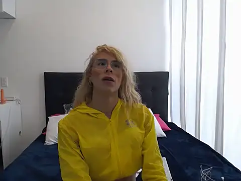 Snapshot of july_fucha chatting on January 9, 2026, 3:08 pm july fucha online show from January 9, 2026, 3:08 pm