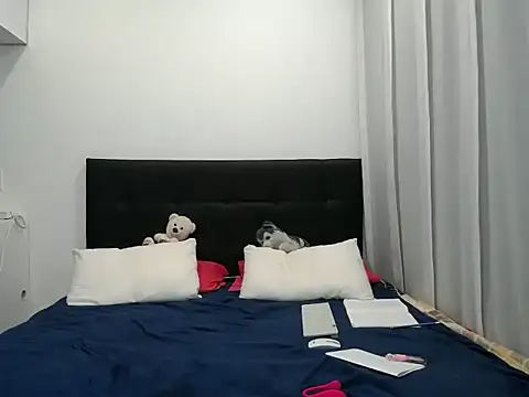 Snapshot of july_fucha chatting on February 25, 2026, 12:11 am july fucha online show from February 25, 2026, 12:11 am