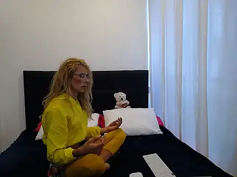 Snapshot of july_fucha chatting on January 17, 2026, 12:09 pm july fucha online show from January 17, 2026, 12:09 pm