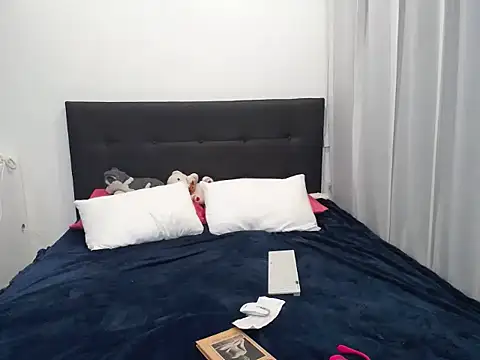 Snapshot of july_fucha chatting on January 13, 2026, 12:15 am july fucha online show from January 13, 2026, 12:15 am