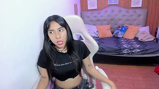 Snapshot of chiquita_lover_ chatting on April 12, 2026, 7:17 pm chiquita lover online show from April 12, 2026, 7:17 pm