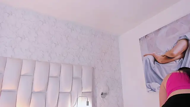 Snapshot of MiiaGreys chatting on February 13, 2026, 12:49 pm MiiaGreys online show from February 13, 2026, 12:49 pm