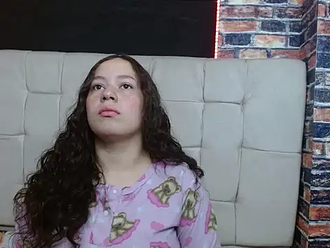 Snapshot of musaleva303av chatting on January 7, 2026, 12:59 am musaleva303av online show from January 7, 2026, 12:59 am