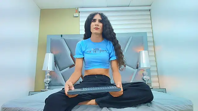 Atenea sexxx online show from April 3, 2026, 3:57 am