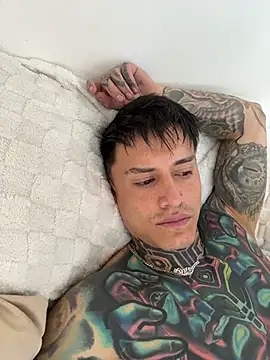 Snapshot of Chrissblack chatting on February 21, 2026, 3:03 pm Chrissblack online show from February 21, 2026, 3:03 pm