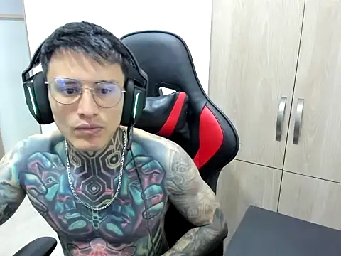 Snapshot of Chrissblack chatting on February 12, 2026, 3:50 am Chrissblack online show from February 12, 2026, 3:50 am