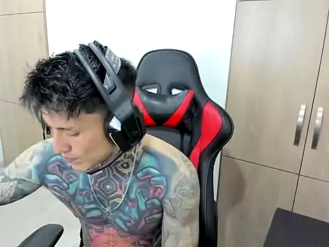 Snapshot of Chrissblack chatting on February 18, 2026, 12:52 am Chrissblack online show from February 18, 2026, 12:52 am