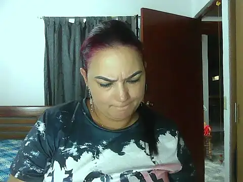 Snapshot of Roja_tentacion chatting on May 2, 2026, 9:31 pm Roja tentacion online show from May 2, 2026, 9:31 pm
