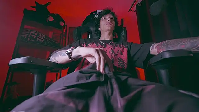 Olliver   y online show from April 14, 2026, 2:49 am