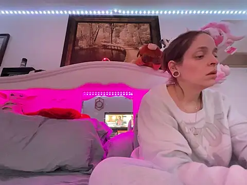 aria lee1987 online show from March 17, 2026, 2:03 am