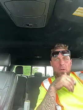 WIDBIGWHITECOCK online show from May 29, 2026, 4:46 pm