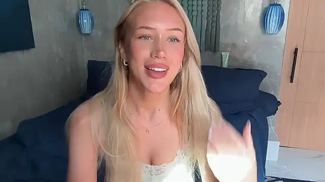 Snapshot of livsslife chatting on March 13, 2026, 1:10 am livsslife online show from March 13, 2026, 1:10 am
