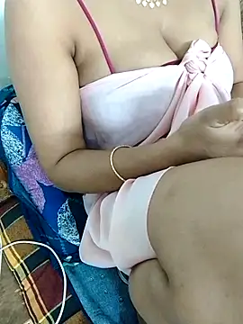 Snapshot of Tattoo_ chatting on March 31, 2026, 6:10 pm Tattoo online show from March 31, 2026, 6:10 pm