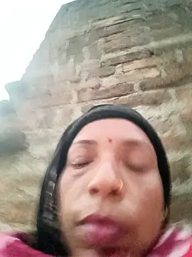 Snapshot of Jamuna_01 chatting on January 19, 2026, 1:20 am Jamuna 01 online show from January 19, 2026, 1:20 am