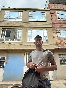 Snapshot of liam_bronw chatting on February 17, 2026, 4:37 pm liam bronw online show from February 17, 2026, 4:37 pm