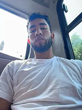 Snapshot of liam_bronw chatting on March 1, 2026, 7:25 pm liam bronw online show from March 1, 2026, 7:25 pm