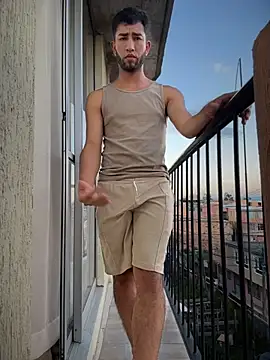 Snapshot of liam_bronw chatting on January 17, 2026, 11:08 pm liam bronw online show from January 17, 2026, 11:08 pm