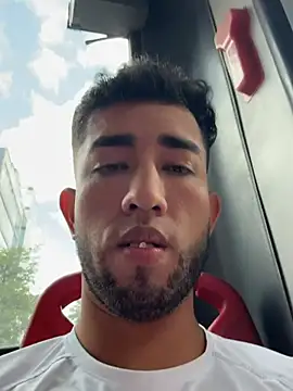 Snapshot of liam_bronw chatting on February 21, 2026, 3:47 pm liam bronw online show from February 21, 2026, 3:47 pm