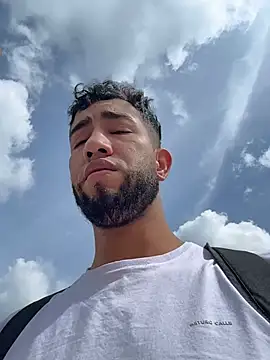 Snapshot of liam_bronw chatting on February 8, 2026, 2:37 pm liam bronw online show from February 8, 2026, 2:37 pm