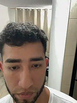 Snapshot of liam_bronw chatting on January 14, 2026, 10:46 pm liam bronw online show from January 14, 2026, 10:46 pm