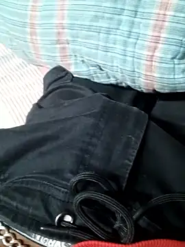 hridoyjmtt1 online show from January 8, 2026, 11:16 am