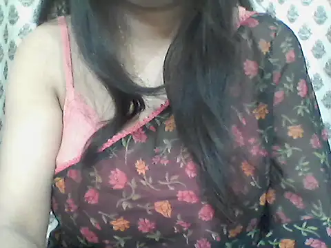 Snapshot of _Daisy chatting on April 12, 2026, 7:17 pm Daisy online show from April 12, 2026, 7:17 pm