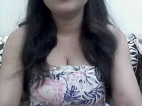 Snapshot of _Daisy chatting on May 3, 2026, 10:09 am Daisy online show from May 3, 2026, 10:09 am