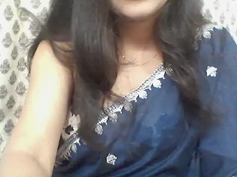 Snapshot of _Daisy chatting on April 19, 2026, 6:43 pm Daisy online show from April 19, 2026, 6:43 pm